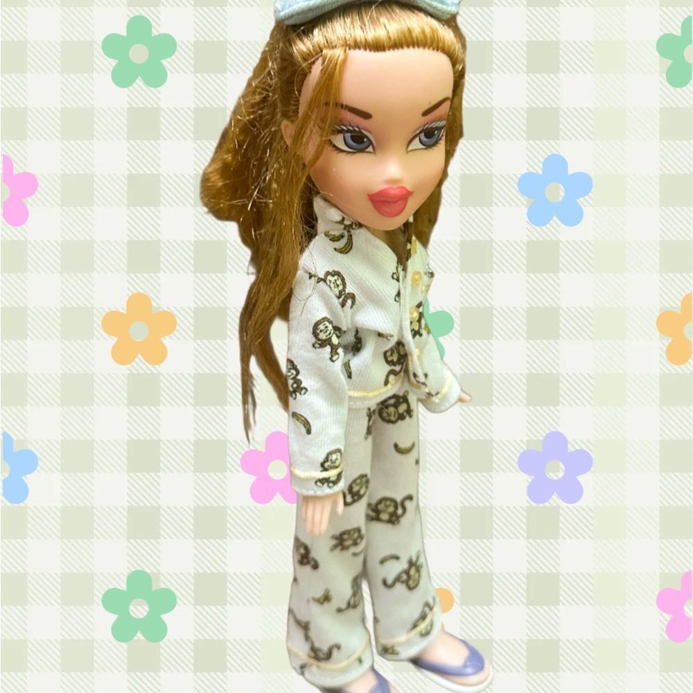 MGA Entertainment  vintage Bratz Cloe doll